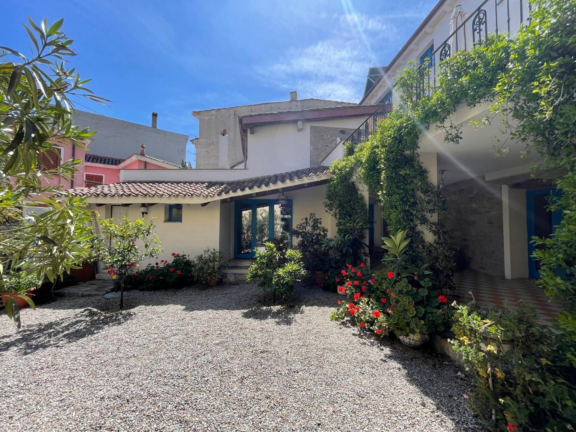 Il Carrubo & Spa Bari Sardo Exteriör bild